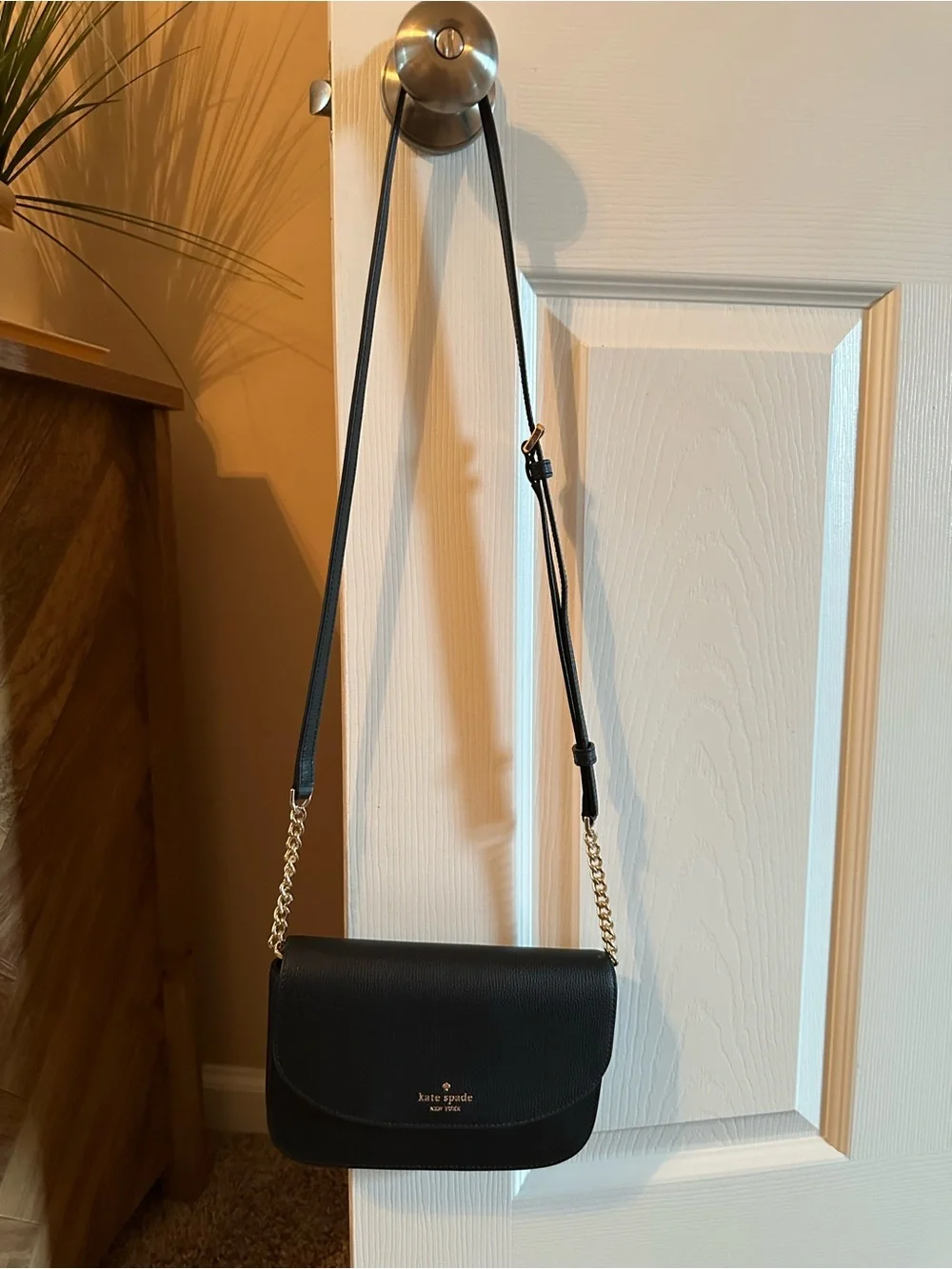 kate spade black leather shoulder bag with gold chain